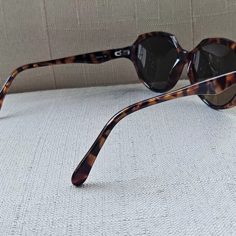 Liz Claiborne Women Sunglasses 12115 Brown Tortoise Eye Wear Shades - Picture 12 of 12